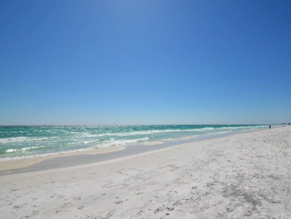 Destin Vacation Condo Two Bedroom Walk to Beach