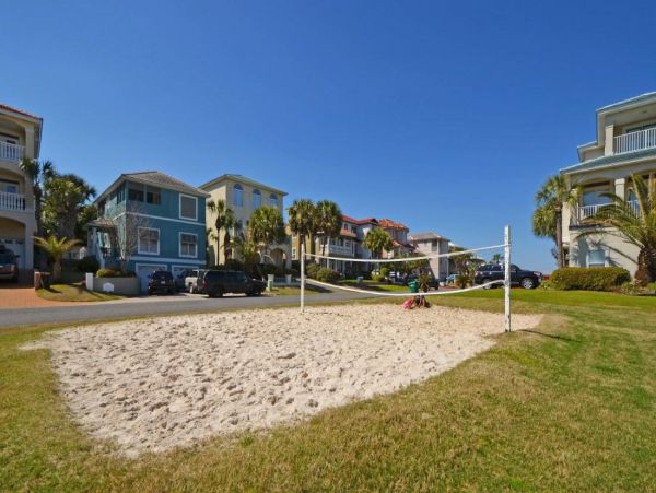 Destin Vacation Condo Two Bedroom Walk to Beach