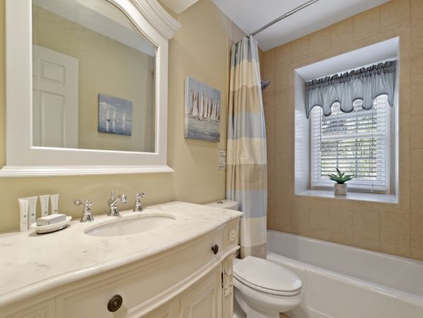 Charming 2 Bedroom Vacation Home in Hilton Head Island