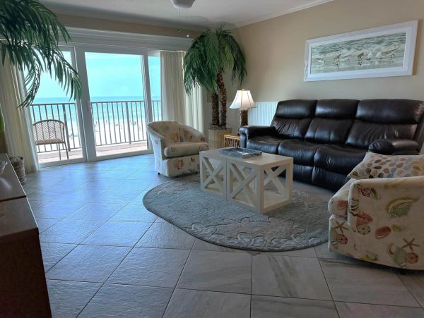 Cozy Beachfront Condo with Stunning Gulf Views