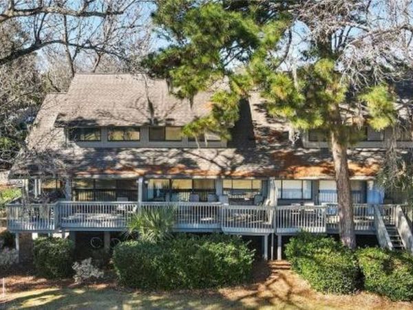 Hilton Head Vacation Condo Two Bedroom Walk to Beach
