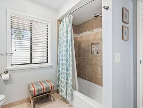 Hilton Head Vacation Condo Two Bedroom Walk to Beach