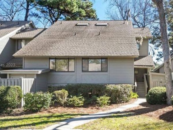 Hilton Head Vacation Condo Two Bedroom Walk to Beach