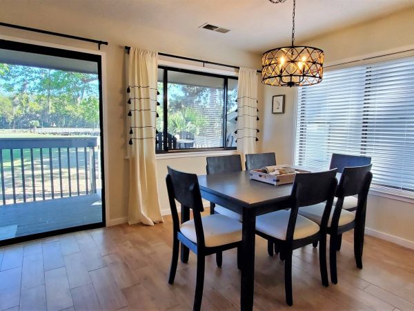 Hilton Head Vacation Condo Two Bedroom Walk to Beach