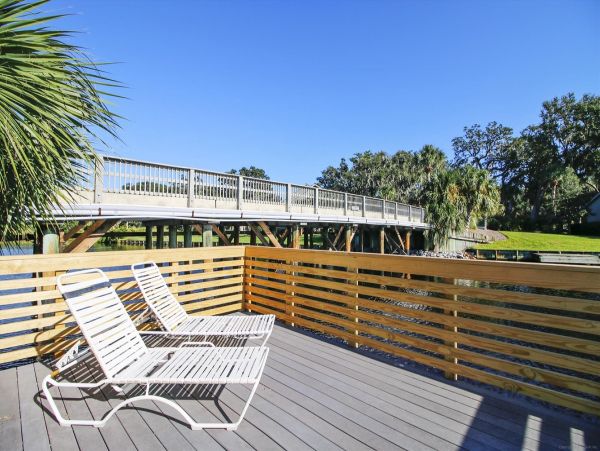 Hilton Head Vacation Condo Two Bedroom Walk to Beach