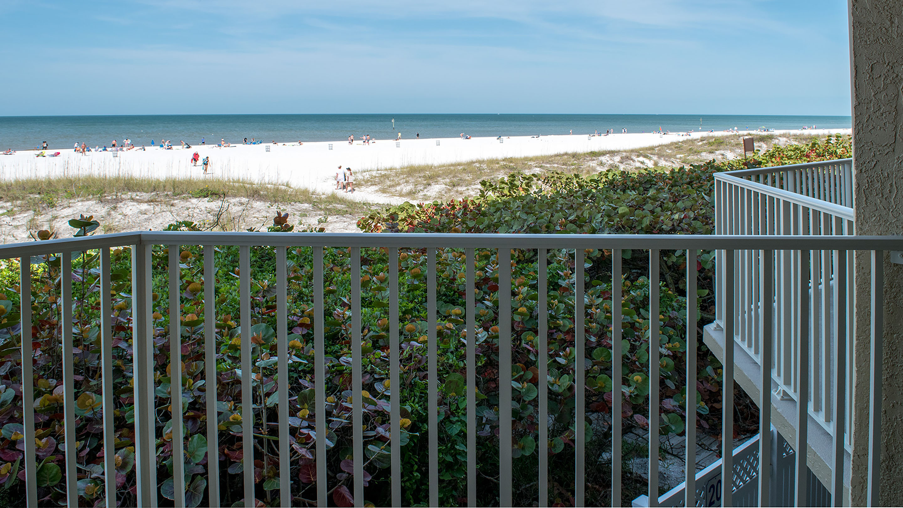 Two Bedroom Vacation Condo with Beautiful Panoramic Ocean Views