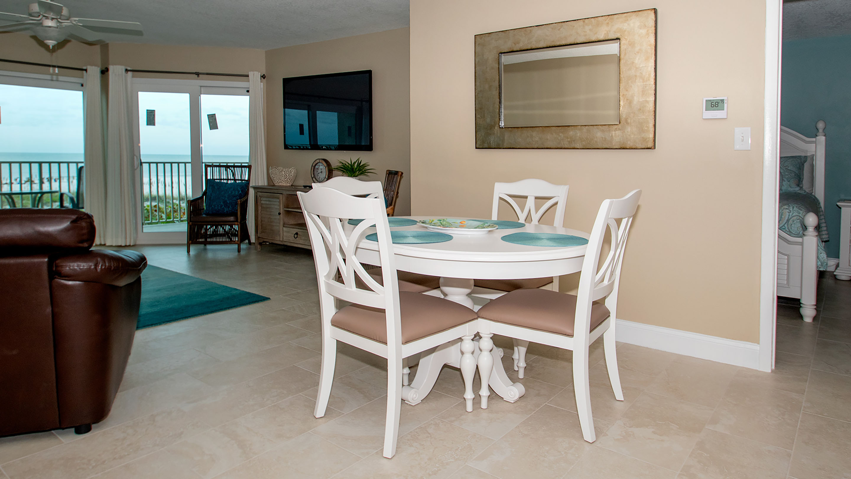 Two Bedroom Vacation Condo with Beautiful Panoramic Ocean Views