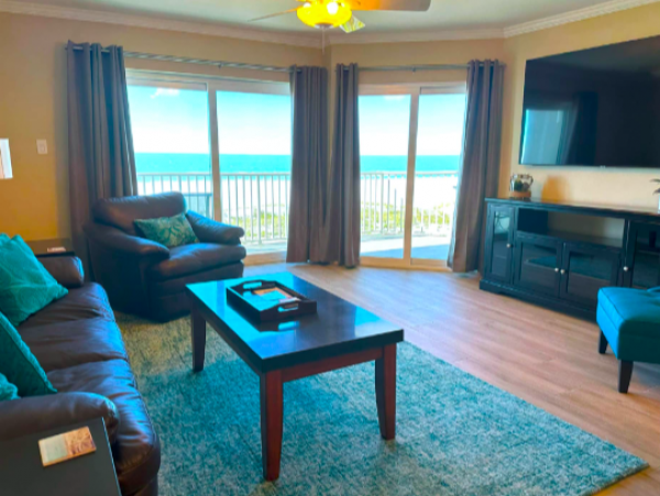 2 Bedroom/2 Bathroom Oceanfront Condo with spectacular views