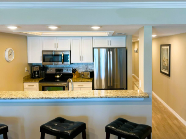2 Bedroom/2 Bathroom Oceanfront Condo with spectacular views
