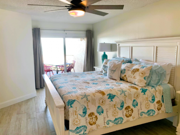 2 Bedroom 2 Bathroom Condo with Clearwater Beach View