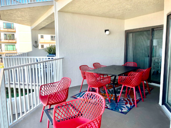 2 Bedroom 2 Bathroom Condo with Clearwater Beach View