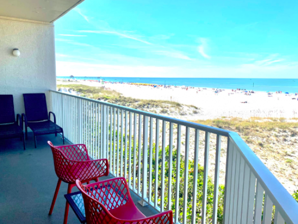 2 Bedroom 2 Bathroom Condo with Clearwater Beach View