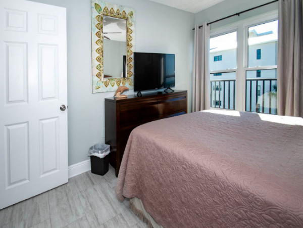 Premium 3 Bedroom 2 Bathroom Ocean Front Condo