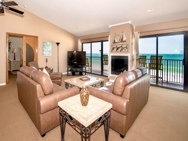 Gulf Front Clearwater Vacation Penthouse Sleeps Ten Guests