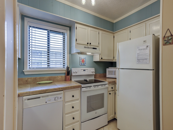 Resort Unit with Pool, Spa, Tennis & Gym Access in Hilton Head