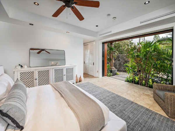 Luxury 5 Bedroom Villa with Full Ocean Views