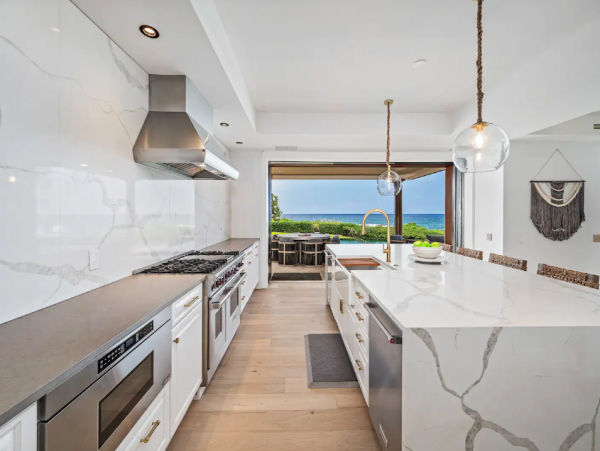 Luxury 5 Bedroom Villa with Full Ocean Views