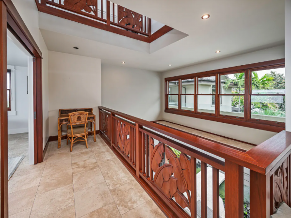 Luxury 5 Bedroom Villa with Full Ocean Views
