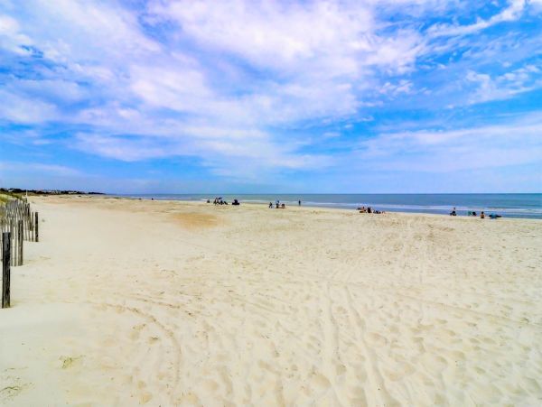 Hilton Head Three Bedroom Walk to the Beach Vacation Condo