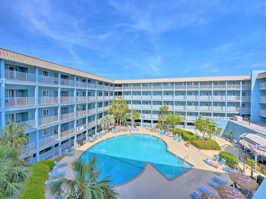 Hilton Head Three Bedroom Walk to the Beach Vacation Condo