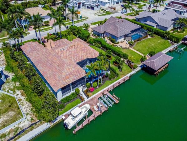 Marco Island Vacation Home Four Bedroom with Pool