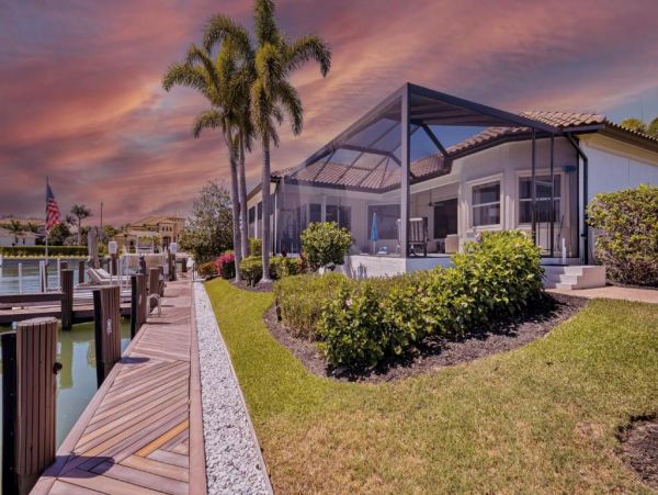 Marco Island Vacation Home Four Bedroom with Pool
