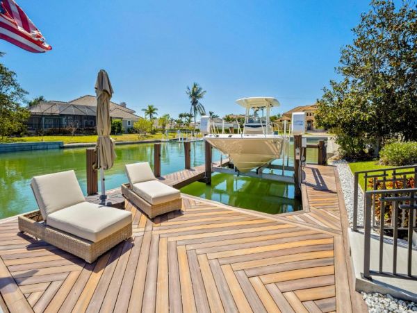 Marco Island Vacation Home Four Bedroom with Pool