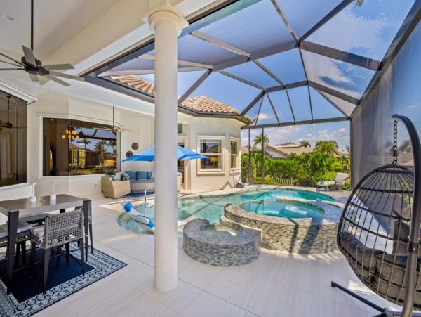 Marco Island Vacation Home Four Bedroom with Pool