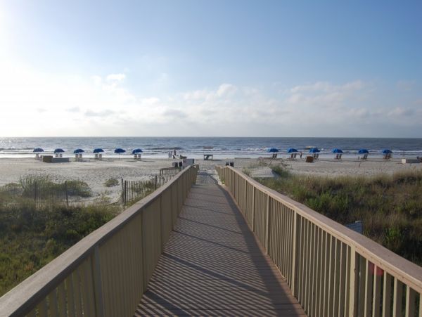 Hilton Head Vacation Condo Two Bedroom Walk to Beach