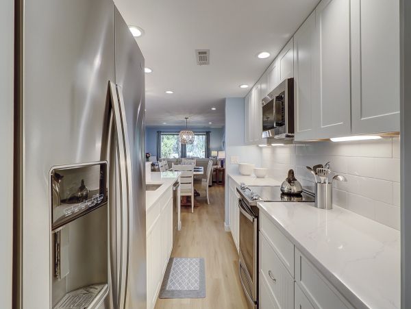 Hilton Head Vacation Condo Two Bedroom Walk to Beach