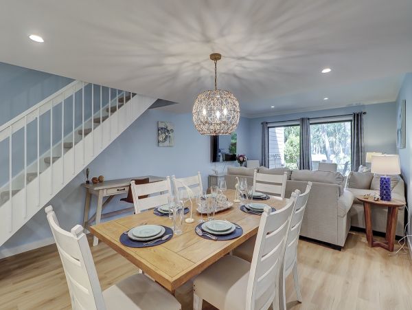 Hilton Head Vacation Condo Two Bedroom Walk to Beach