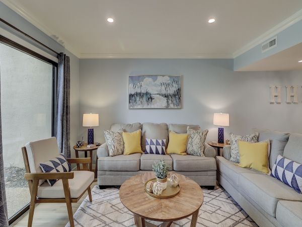 Hilton Head Vacation Condo Two Bedroom Walk to Beach