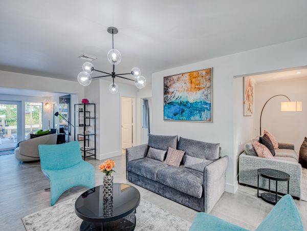 Beautiful Fort Lauderdale Home w/ 3 Bedrooms, Pool & Kayaks