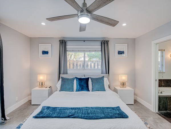 Beautiful Fort Lauderdale Home w/ 3 Bedrooms, Pool & Kayaks