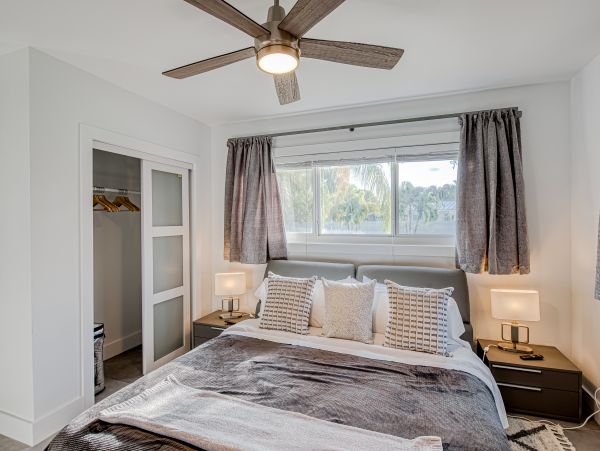 Beautiful Fort Lauderdale Home w/ 3 Bedrooms, Pool & Kayaks