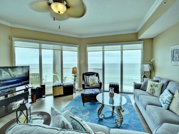 Lovely 3rd Floor Corner Unit