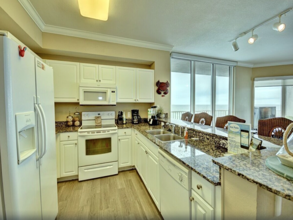 Lovely 3rd Floor Corner Unit
