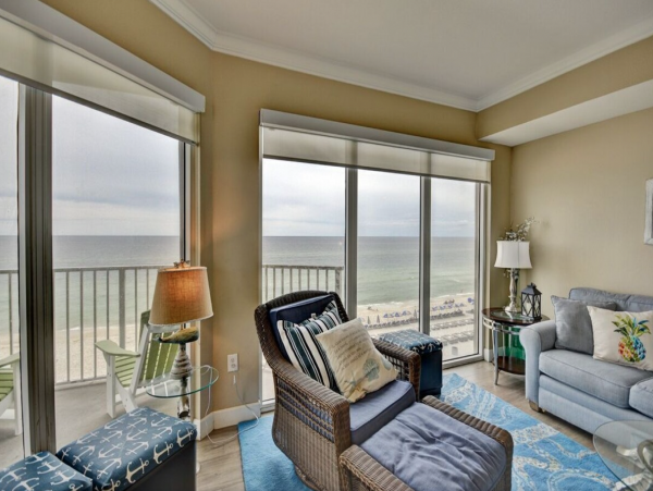 Lovely 3rd Floor Corner Unit