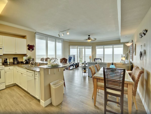 Lovely 3rd Floor Corner Unit