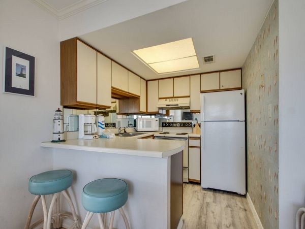Miramar Beach One Bedroom Condo Steps to the Sugar White Sands