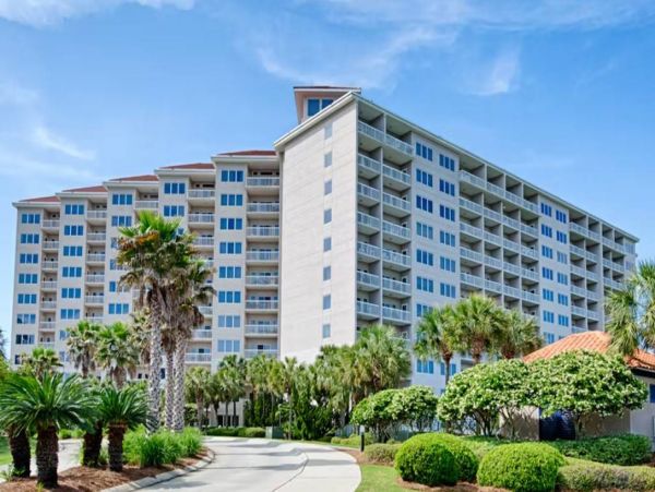 Miramar Beach Vacation Condo Two Bedroom Walk to Beach