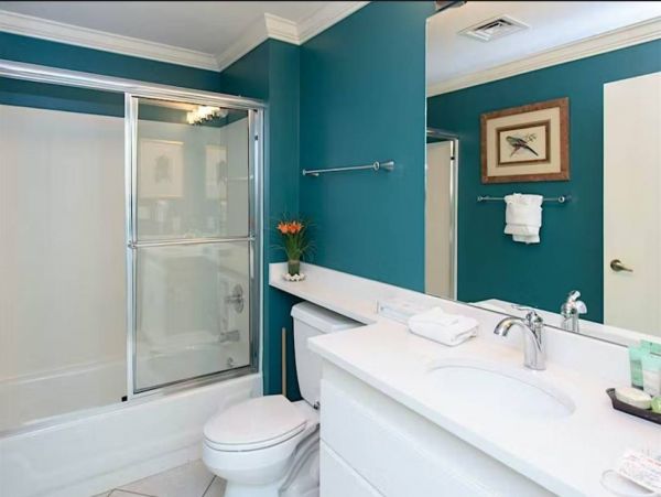 Miramar Beach Vacation Condo Two Bedroom Walk to Beach