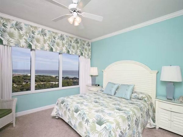 Miramar Beach Vacation Condo Two Bedroom Walk to Beach