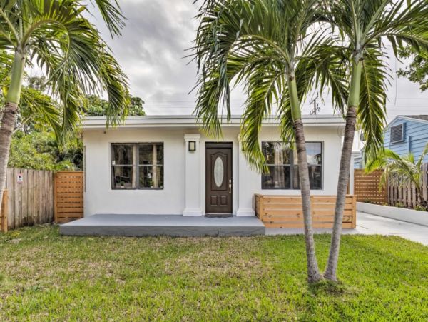 Cozy Two Bedroom Vacation Home in West Palm Beach
