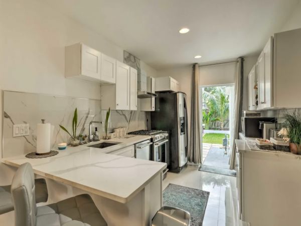 Cozy Two Bedroom Vacation Home in West Palm Beach