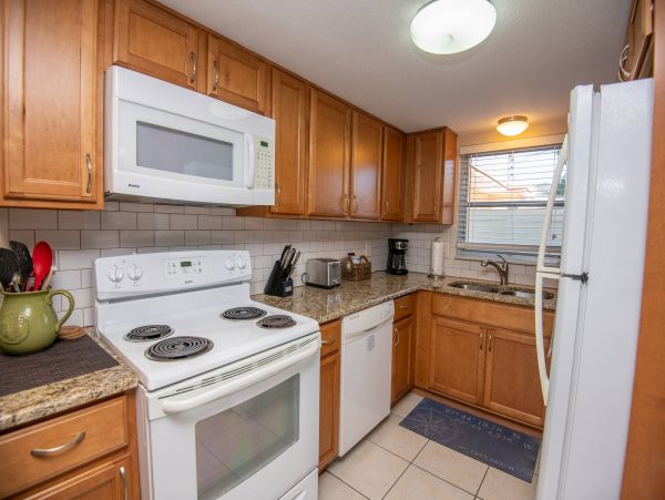Charming 2 Bedroom Vacation Condo in St. Pete Beach