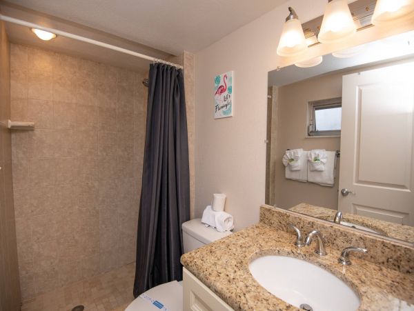 Charming 2 Bedroom Vacation Condo in St. Pete Beach