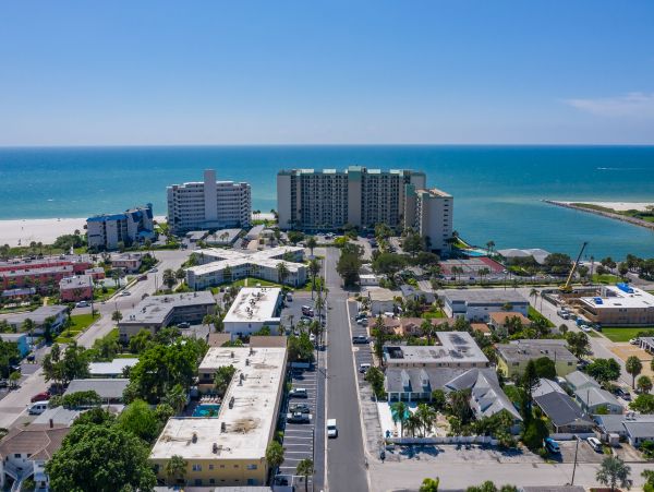 Charming 2 Bedroom Vacation Condo in St. Pete Beach