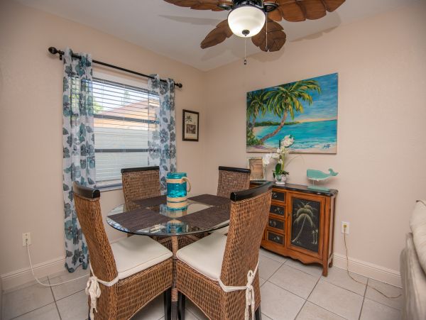 Charming 2 Bedroom Vacation Condo in St. Pete Beach