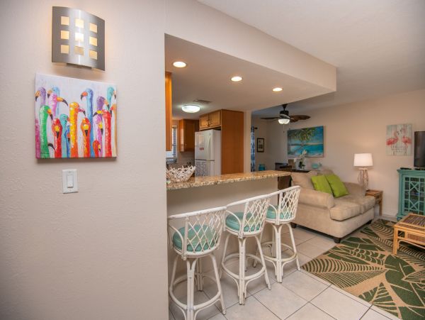 Charming 2 Bedroom Vacation Condo in St. Pete Beach